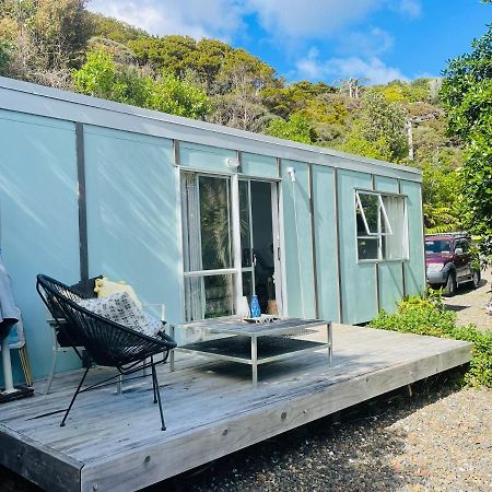 Matapouri Cabin By The Beach Hotel Esterno foto