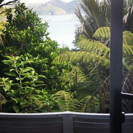 Matapouri Cabin By The Beach Hotel Esterno foto
