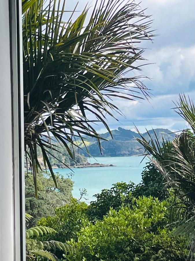 Matapouri Cabin By The Beach Hotel Esterno foto
