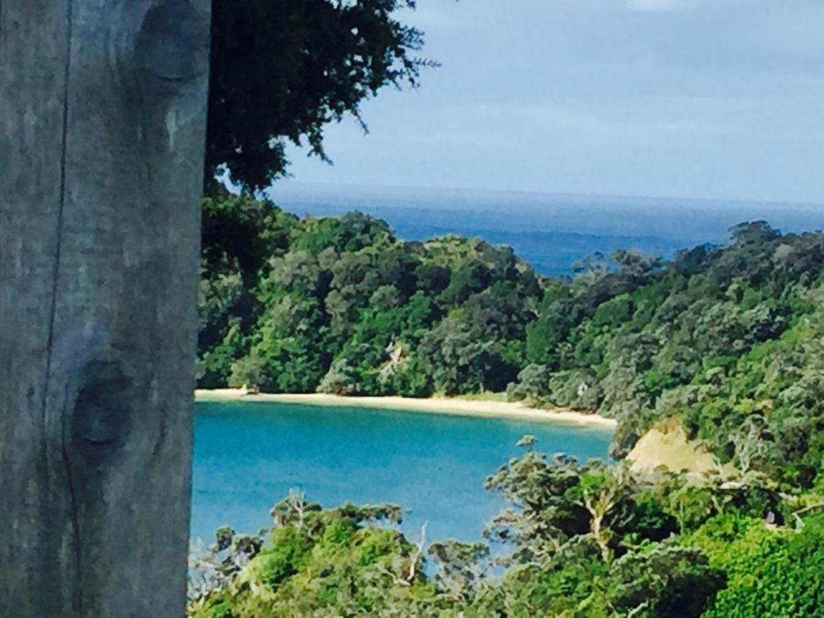 Matapouri Cabin By The Beach Hotel Esterno foto