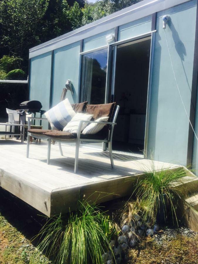 Matapouri Cabin By The Beach Hotel Esterno foto