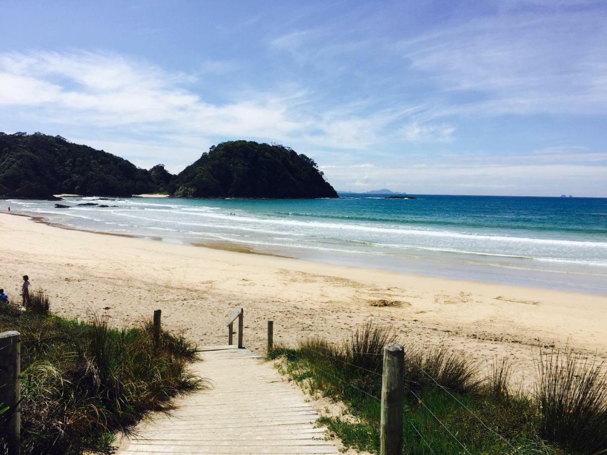 Matapouri Cabin By The Beach Hotel Esterno foto